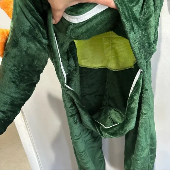 Green Dinosaur Onesie Costume Cosplay Cozy Size Medium - Picture 13 of 14